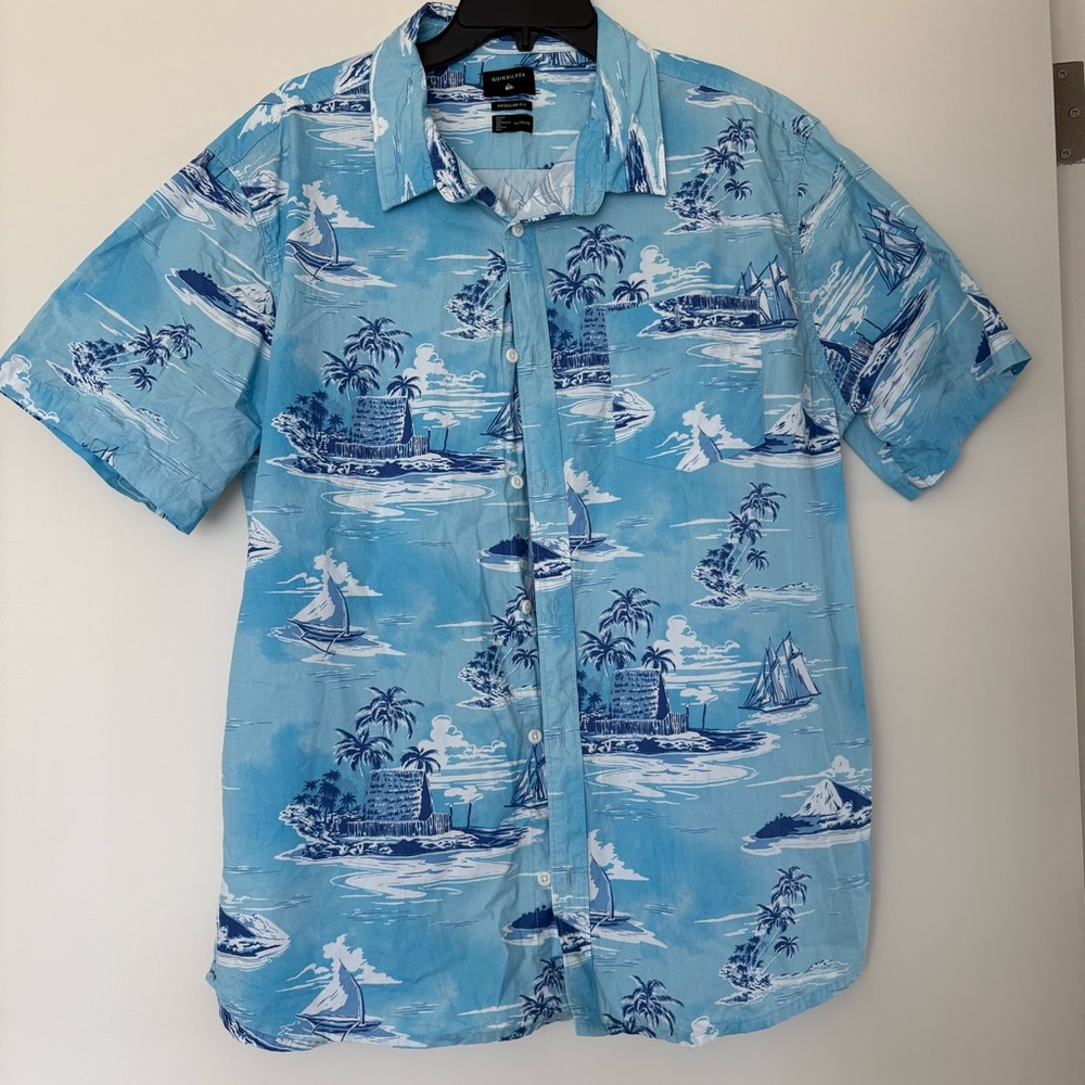 Quiksilver Men’s Blue Island Print Aloha Hawaiian Shirt